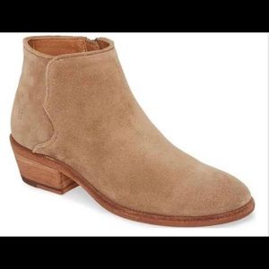 Frye Carson Piping Bootie, Beige Size: 5.5